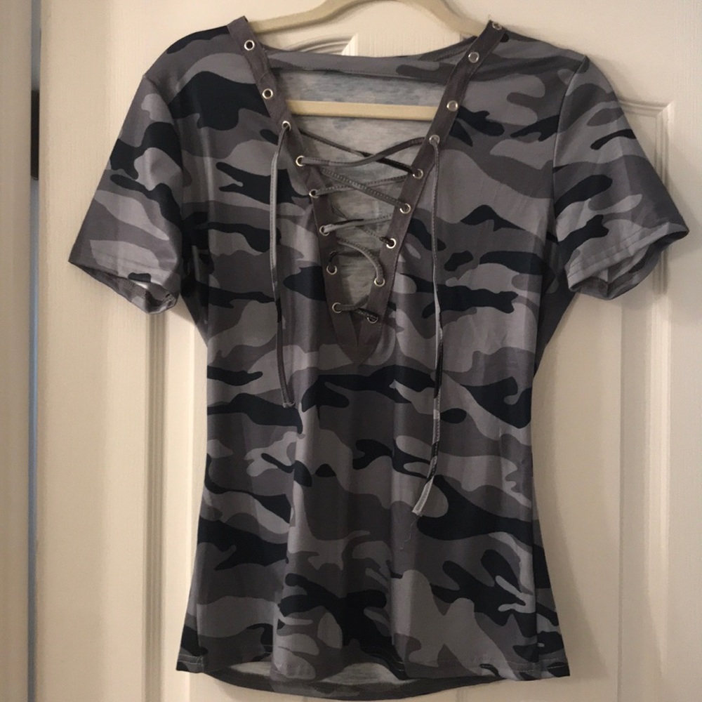 Tie up camo tee